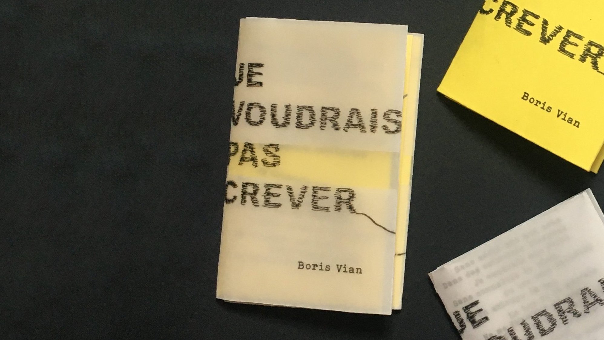 dépliant avec du calque