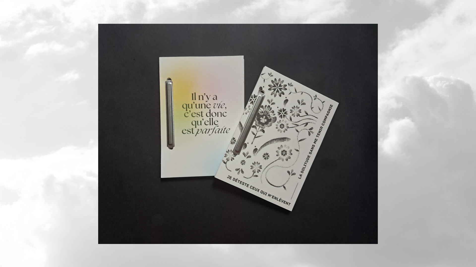 deux carnet l'un sur l'autre avec des citations