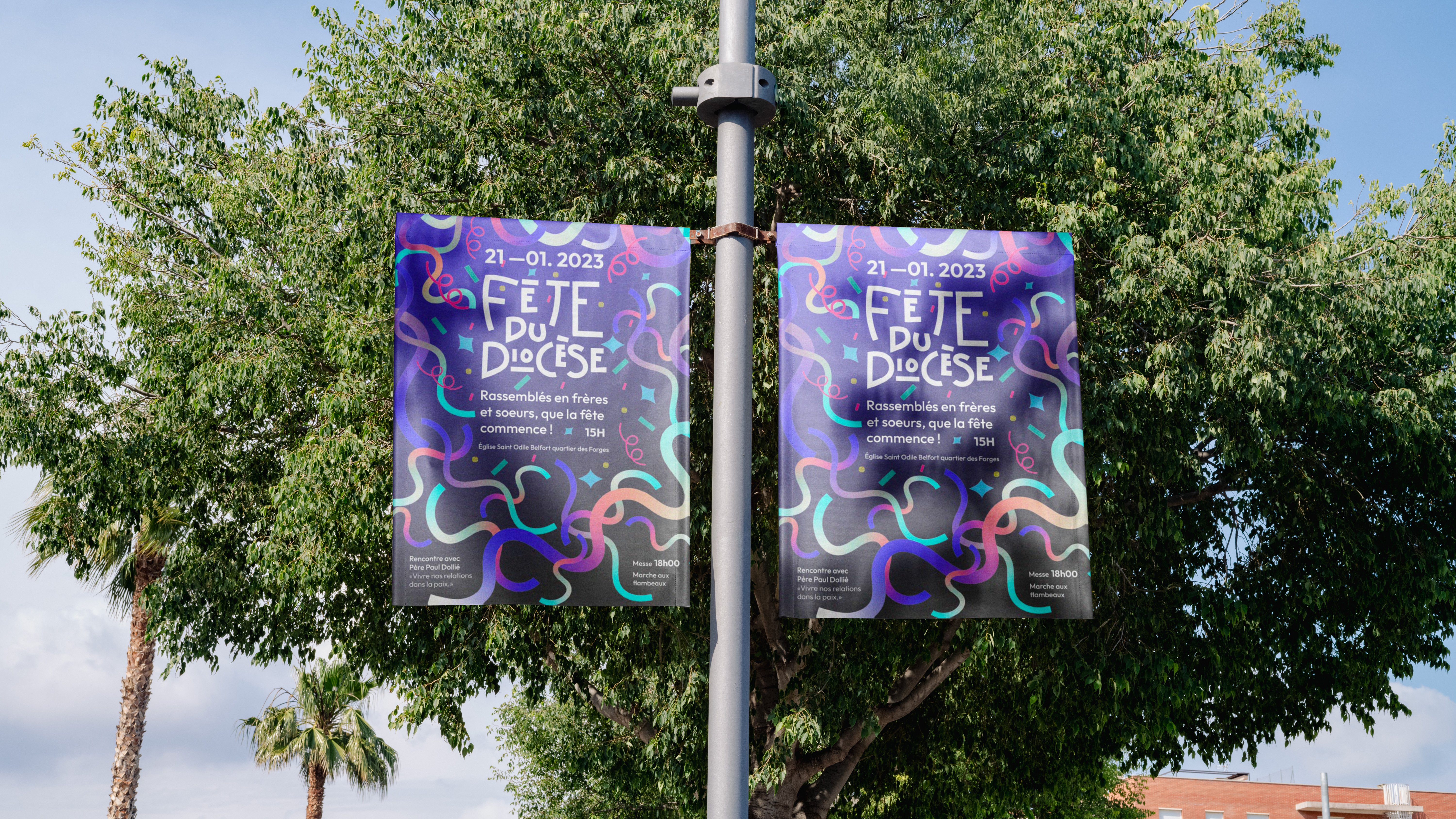 étendards avec les affiches