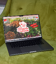 header ordinateur les incroyables comestibles sur un fauteuil vert